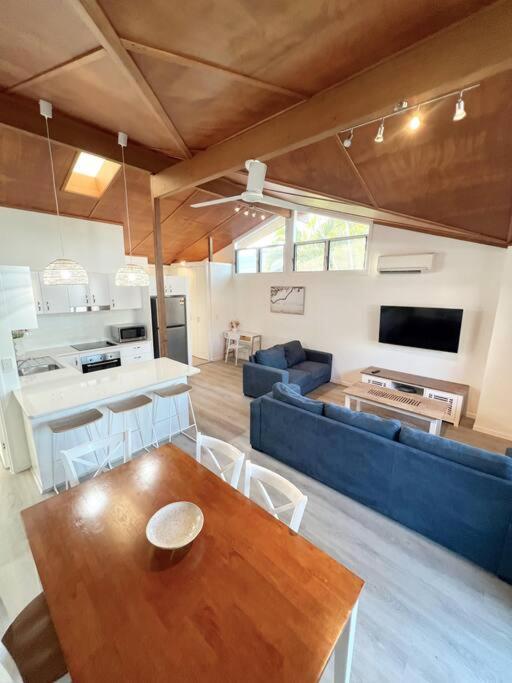 The Villas - Hervey Bay - 2 Separate Villas Urangan Bagian luar foto